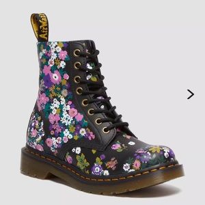 Dr. Martens 1460 Pascal Floral Boot - Size 41/9